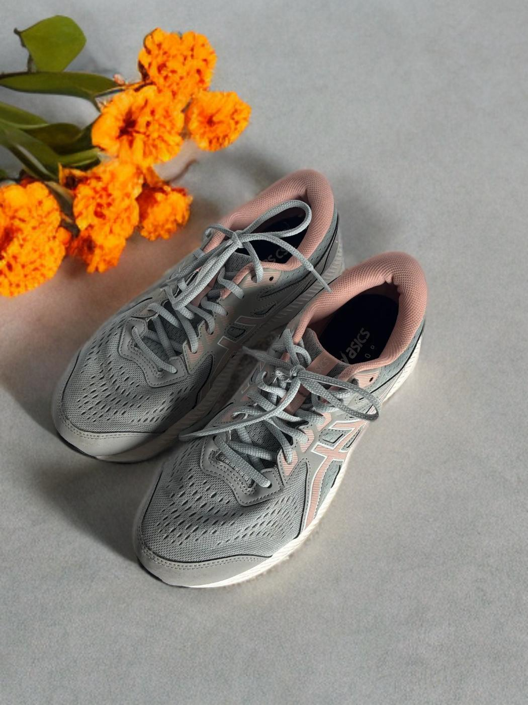 Vintage ASICS Shoes Gray – Size 10 Womens