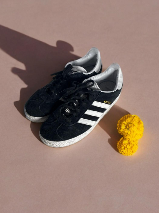 Vintage Adidas Shoes Black – Size 6 Girls