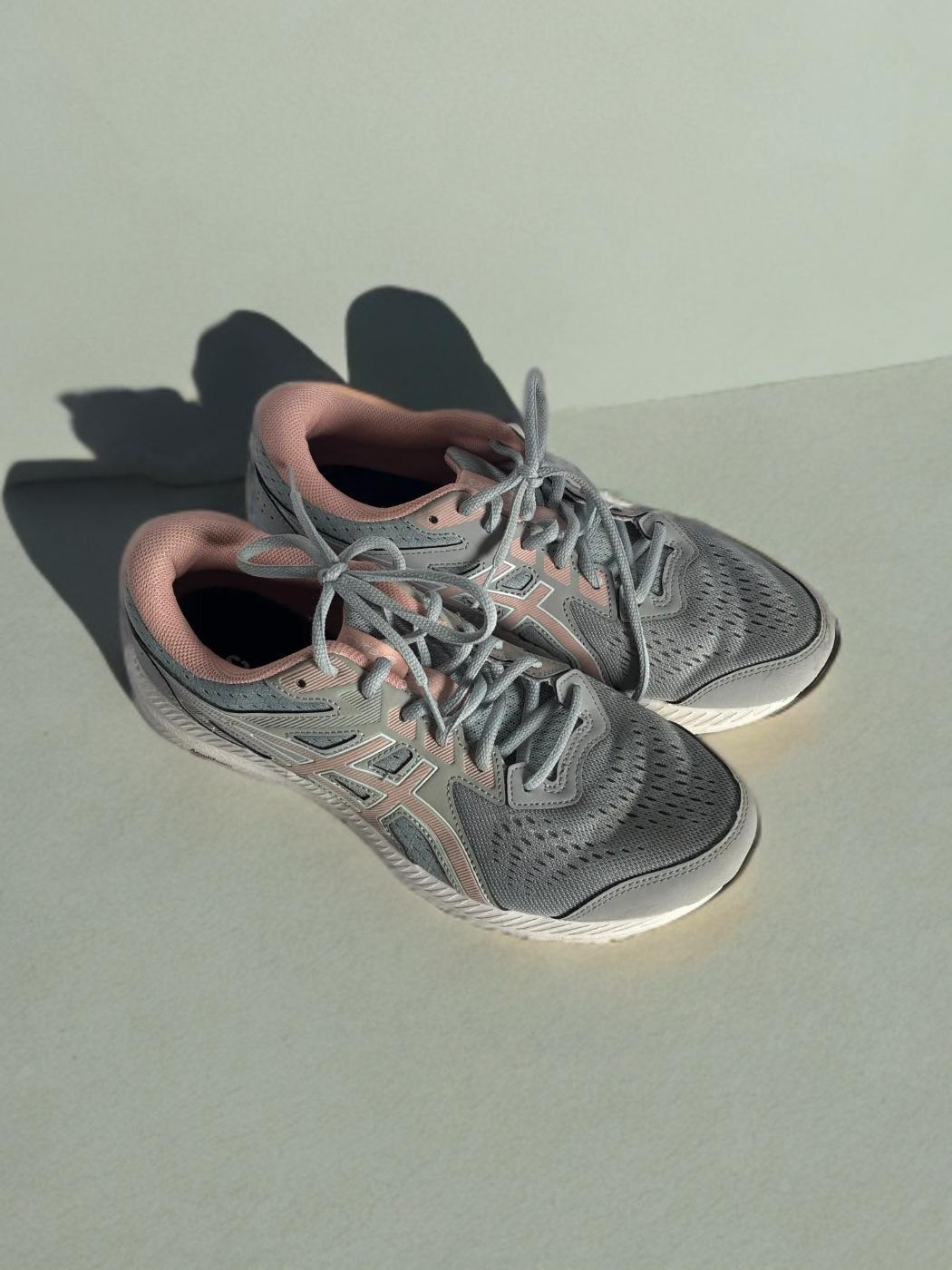 Vintage ASICS Shoes Gray – Size 10 Womens